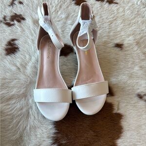 Dufannie White Open-Toe Ankle-Strap Heels with Buckle